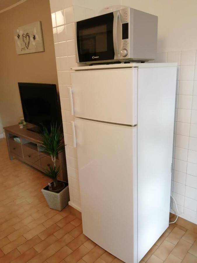 appartement type f2 proche PARIS 25 KM Andilly  Extérieur photo