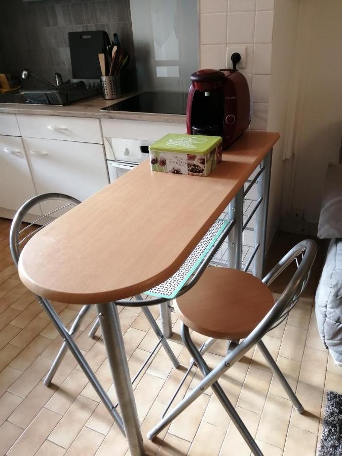 appartement type f2 proche PARIS 25 KM Andilly  Extérieur photo