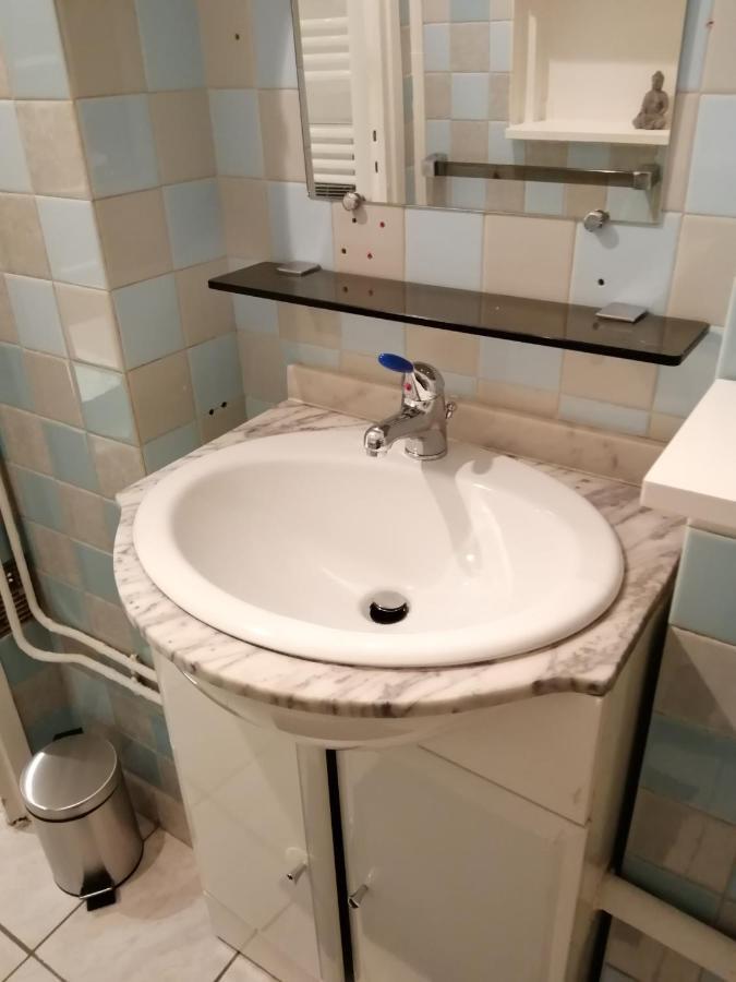 appartement type f2 proche PARIS 25 KM Andilly  Extérieur photo