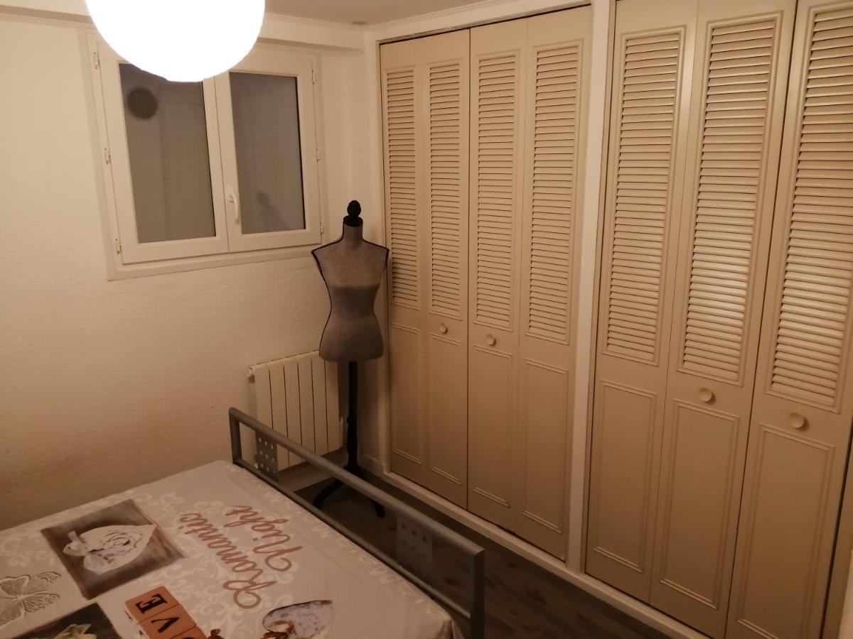 appartement type f2 proche PARIS 25 KM Andilly  Extérieur photo